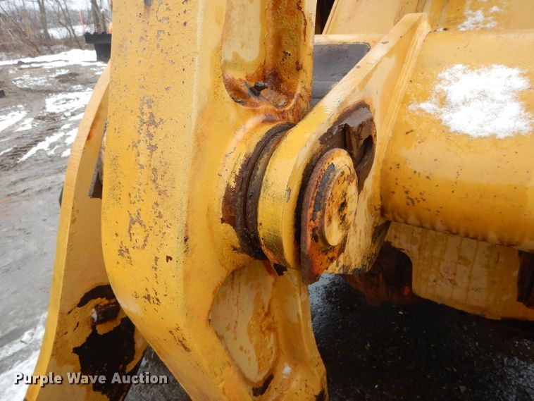 image for item DH6437 1995 Case 621B wheel loader