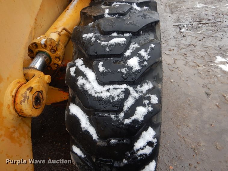 image for item DH6437 1995 Case 621B wheel loader