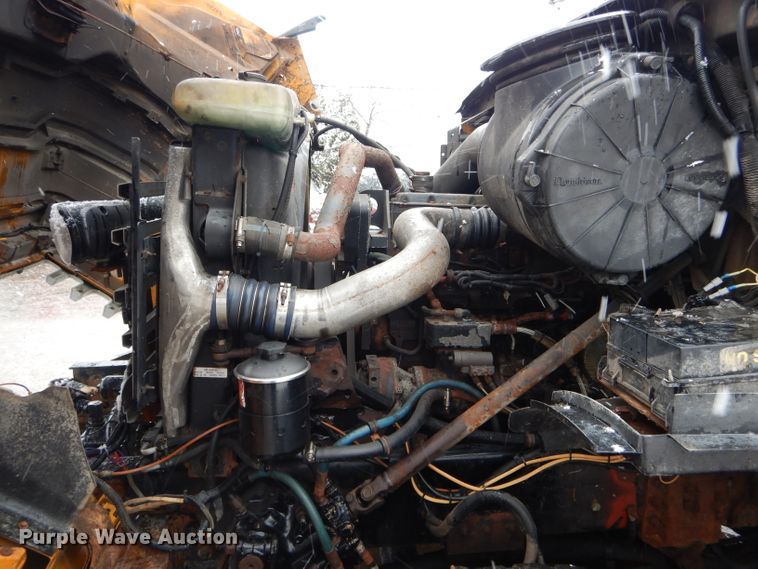 image for item DH6440 2002 Sterling L-Line dump truck