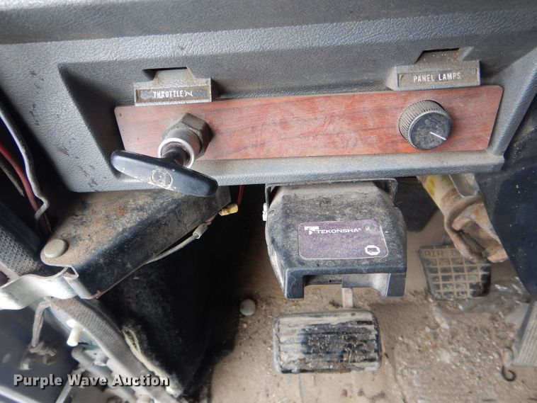 image for item DH6441 1995 Mack CL700 dump truck