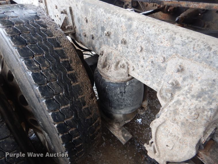 image for item DH6441 1995 Mack CL700 dump truck