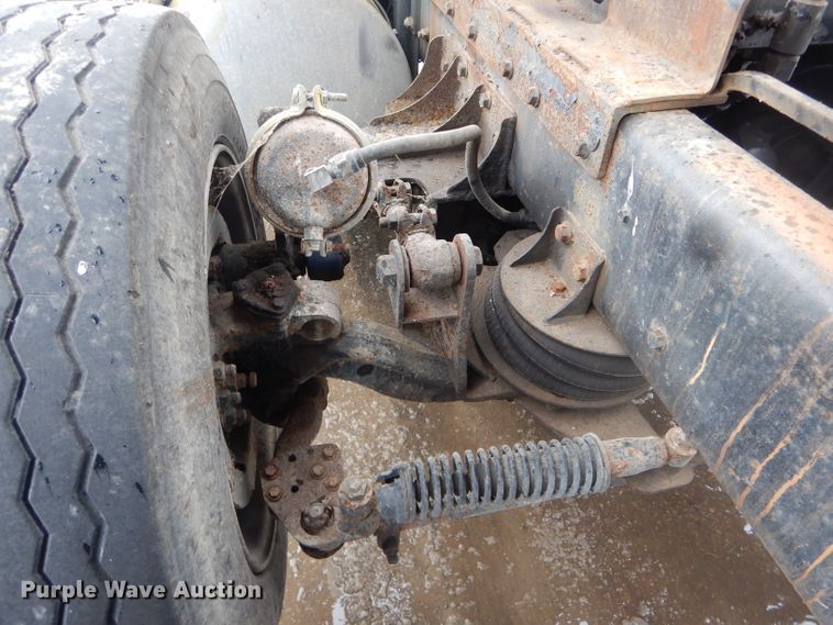 image for item DH6441 1995 Mack CL700 dump truck