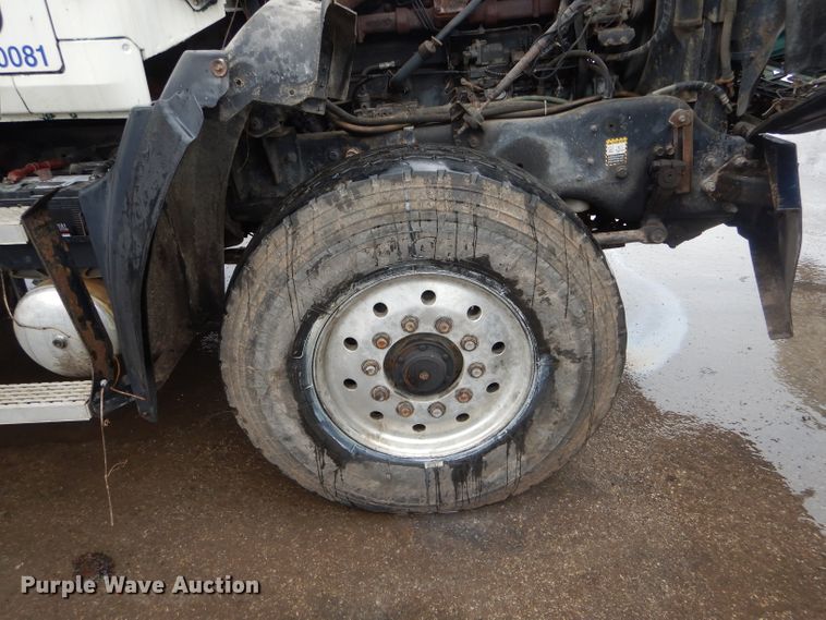 image for item DH6441 1995 Mack CL700 dump truck