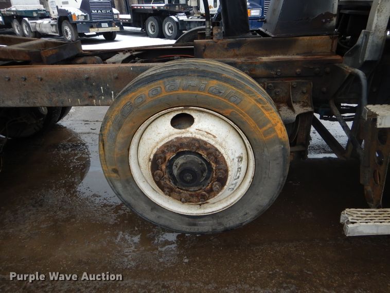 image for item DH6441 1995 Mack CL700 dump truck