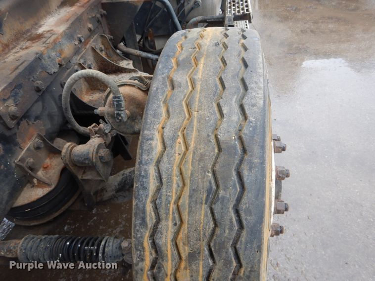 image for item DH6441 1995 Mack CL700 dump truck