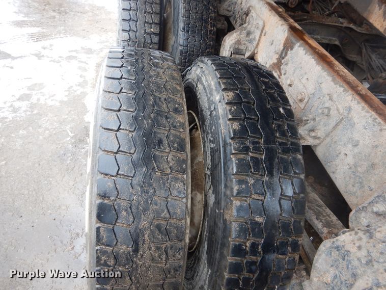 image for item DH6441 1995 Mack CL700 dump truck