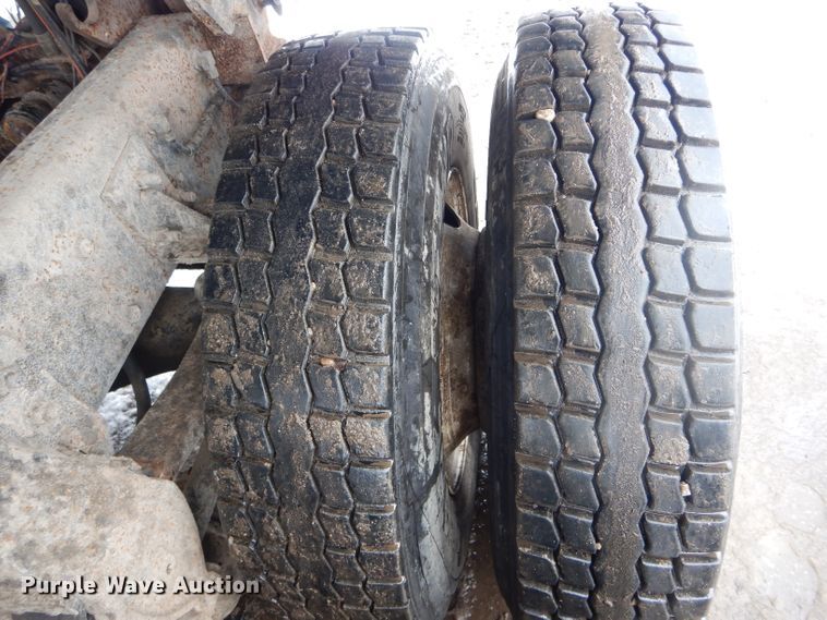 image for item DH6441 1995 Mack CL700 dump truck