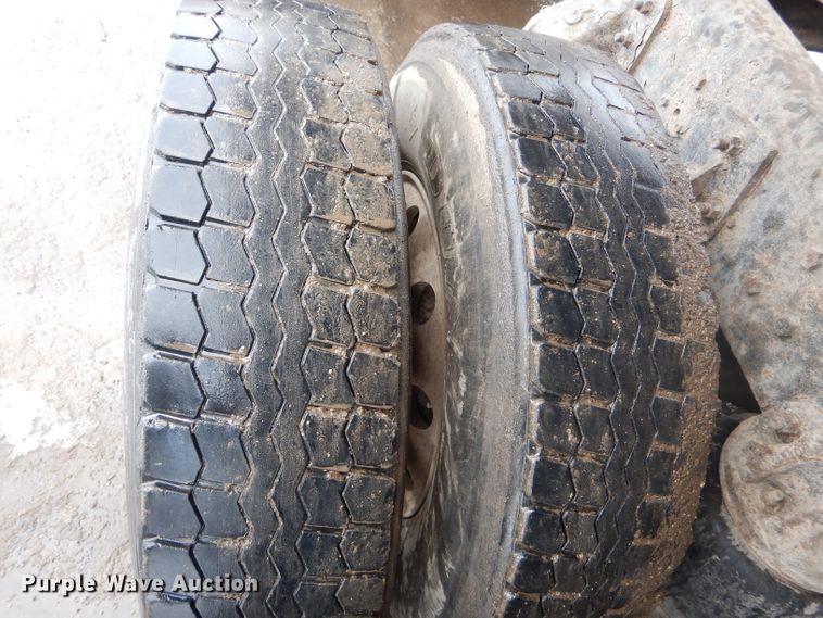 image for item DH6441 1995 Mack CL700 dump truck