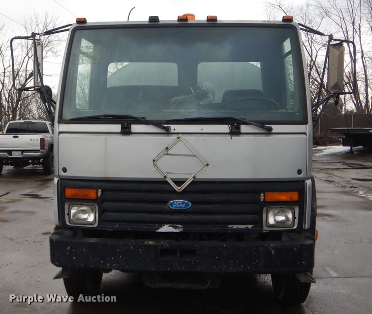 image for item DH6442 1992 Ford CF8000 oil distribution truck