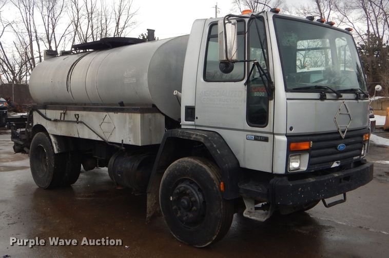 image for item DH6442 1992 Ford CF8000 oil distribution truck