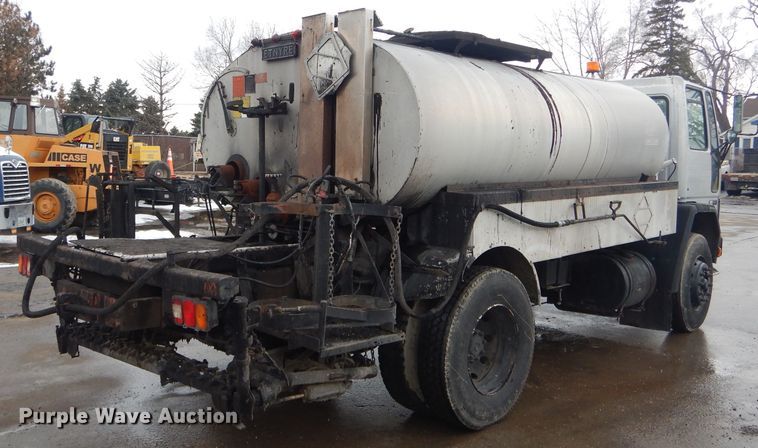 image for item DH6442 1992 Ford CF8000 oil distribution truck