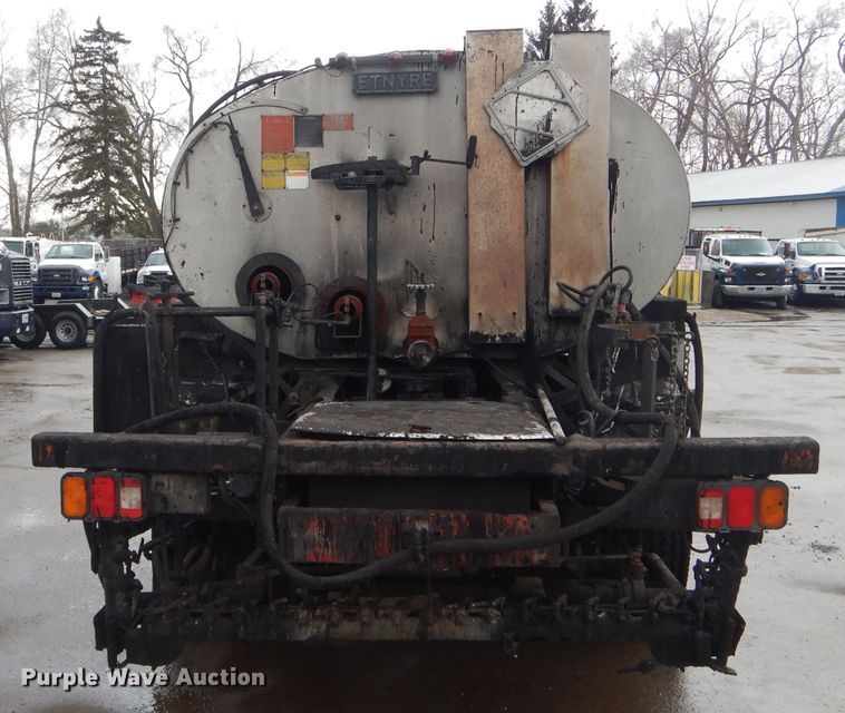 image for item DH6442 1992 Ford CF8000 oil distribution truck