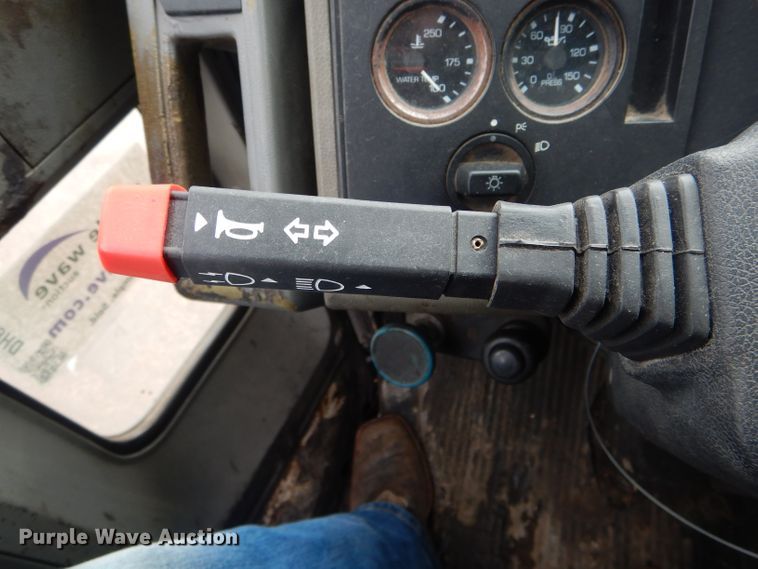 image for item DH6442 1992 Ford CF8000 oil distribution truck