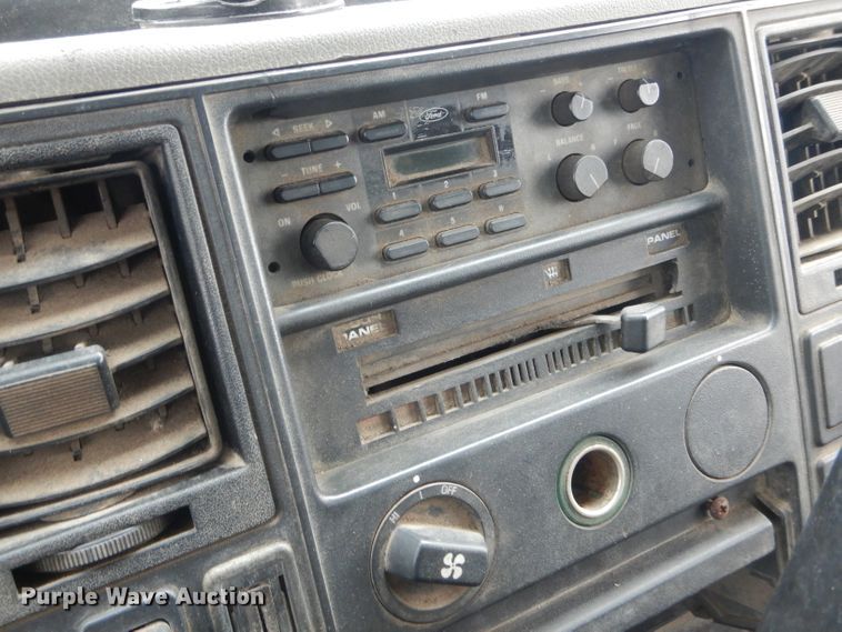 image for item DH6442 1992 Ford CF8000 oil distribution truck