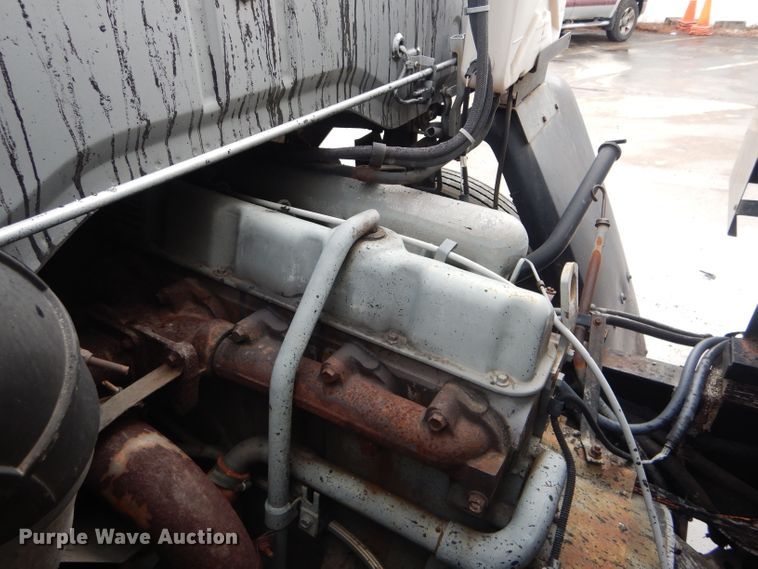 image for item DH6442 1992 Ford CF8000 oil distribution truck