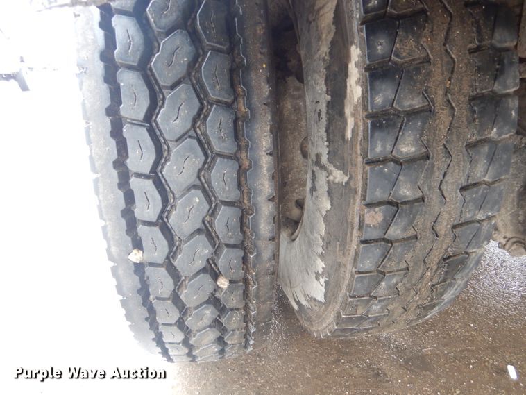 image for item DH6442 1992 Ford CF8000 oil distribution truck