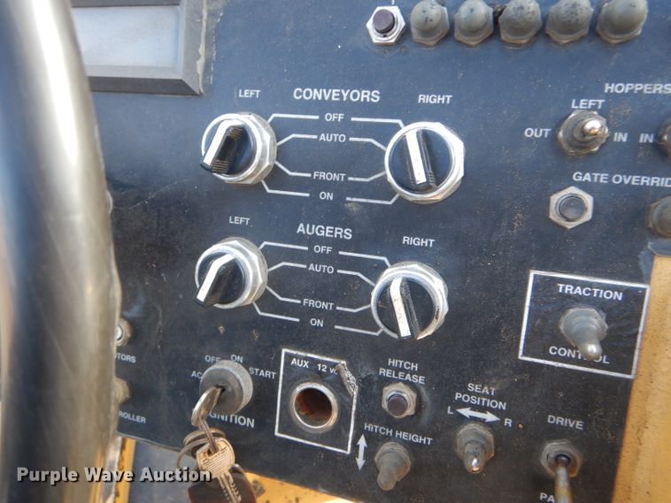 image for item DH6444 2003 Etnyre Quad chip spreader