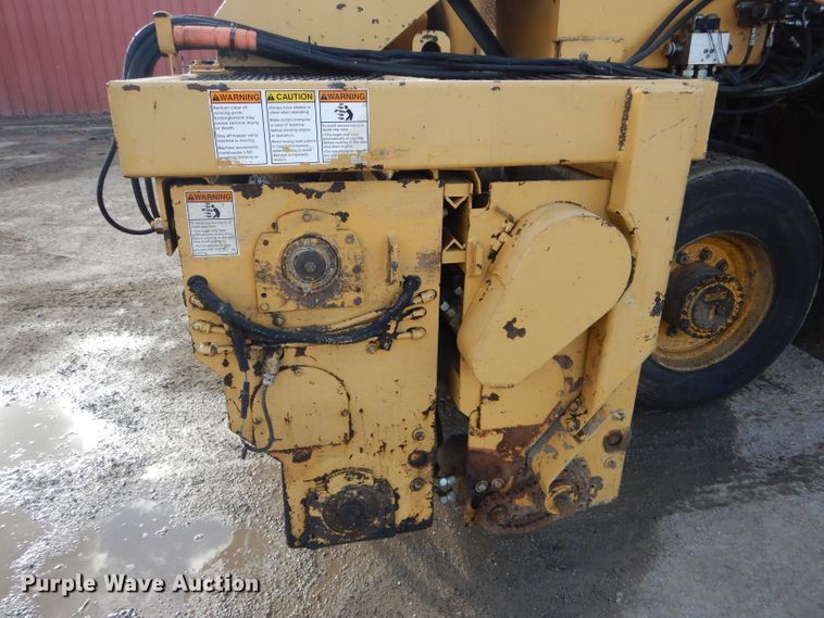 image for item DH6444 2003 Etnyre Quad chip spreader