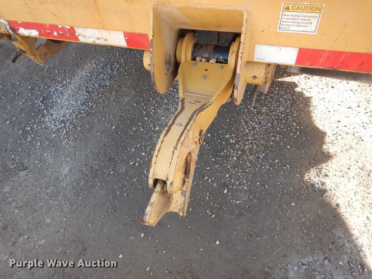 image for item DH6444 2003 Etnyre Quad chip spreader