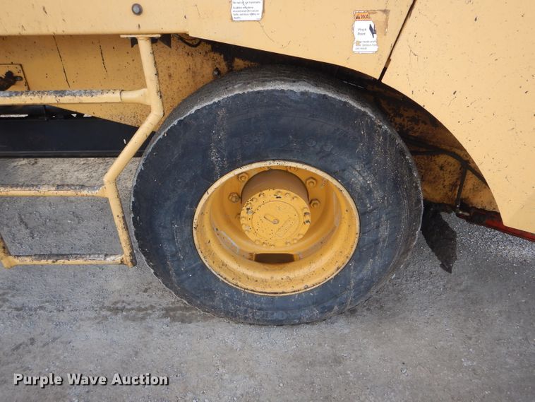 image for item DH6444 2003 Etnyre Quad chip spreader