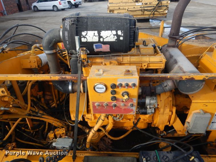 image for item DH6445 LeeBoy L8500T paver