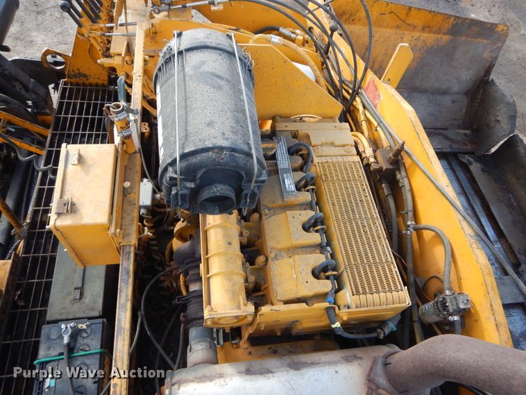 image for item DH6445 LeeBoy L8500T paver