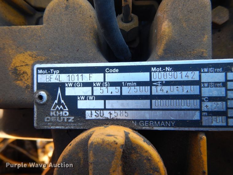 image for item DH6445 LeeBoy L8500T paver