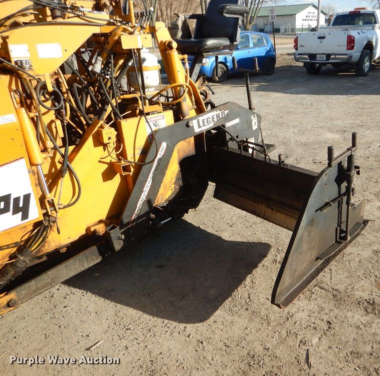 image for item DH6445 LeeBoy L8500T paver