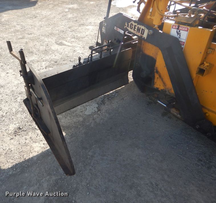 image for item DH6445 LeeBoy L8500T paver