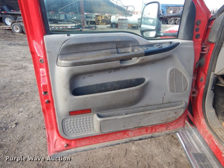 image for item DH6446 2000 Ford F550 Super Duty XL utility truck