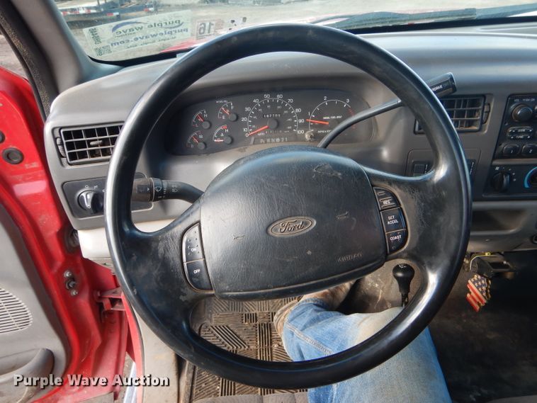 image for item DH6446 2000 Ford F550 Super Duty XL utility truck