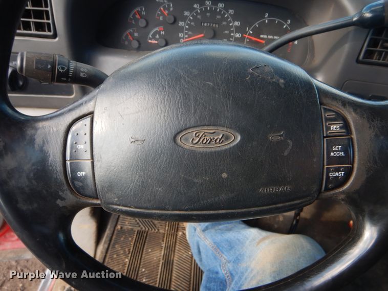 image for item DH6446 2000 Ford F550 Super Duty XL utility truck