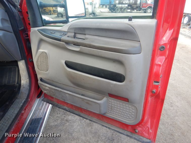 image for item DH6446 2000 Ford F550 Super Duty XL utility truck