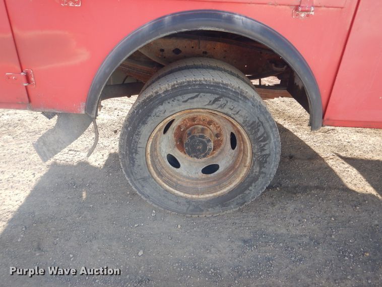 image for item DH6446 2000 Ford F550 Super Duty XL utility truck