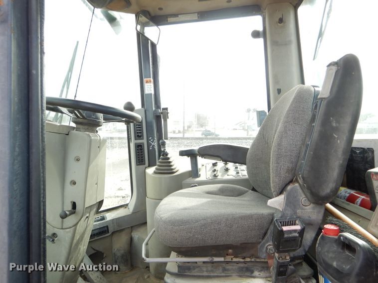 image for item DH6457 1999 Case 621C wheel loader