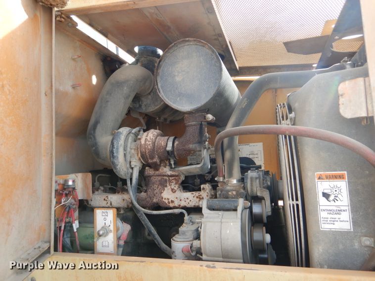 image for item DH6457 1999 Case 621C wheel loader