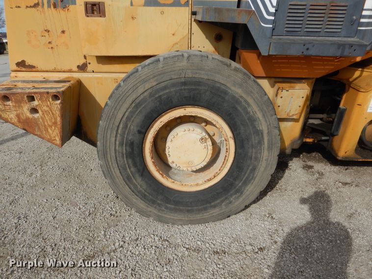 image for item DH6457 1999 Case 621C wheel loader