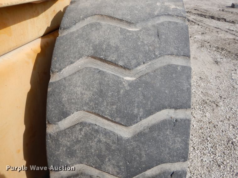 image for item DH6457 1999 Case 621C wheel loader