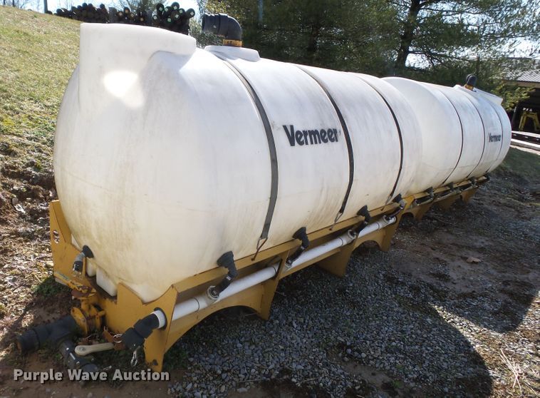 image for item DH7878 Vermeer fluid mixing tank