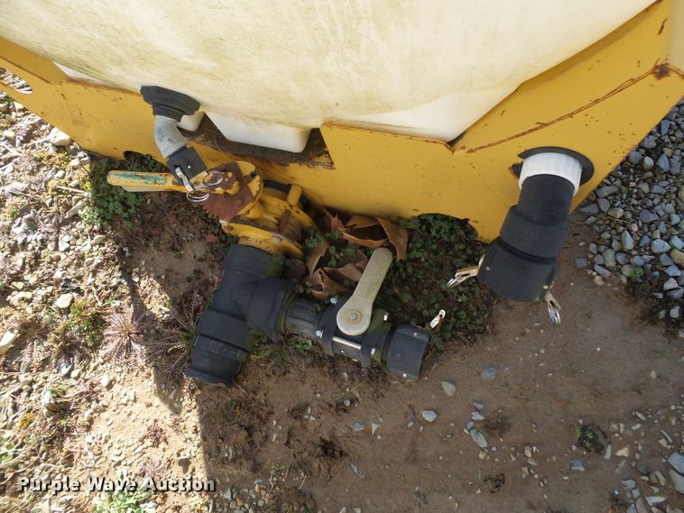 image for item DH7878 Vermeer fluid mixing tank