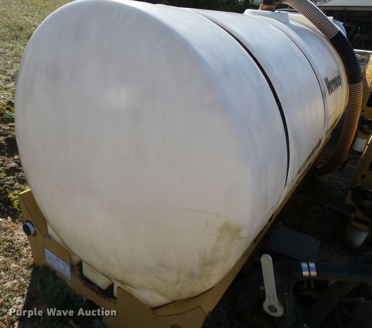 image for item DH7882 Vermeer fluid mixing tank