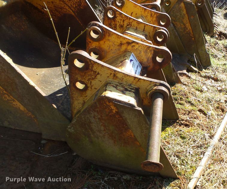 image for item DH7886 (3) backhoe buckets