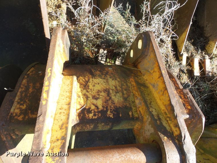 image for item DH7886 (3) backhoe buckets