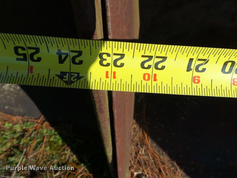 image for item DH7886 (3) backhoe buckets