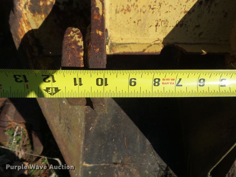 image for item DH7887 (4) backhoe buckets