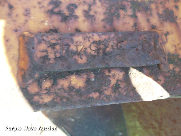 image for item DH7887 (4) backhoe buckets