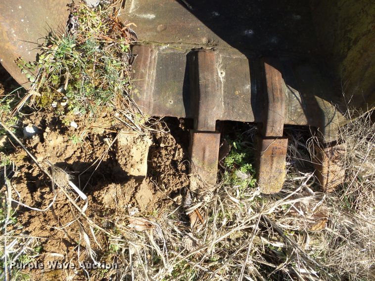 image for item DH7887 (4) backhoe buckets