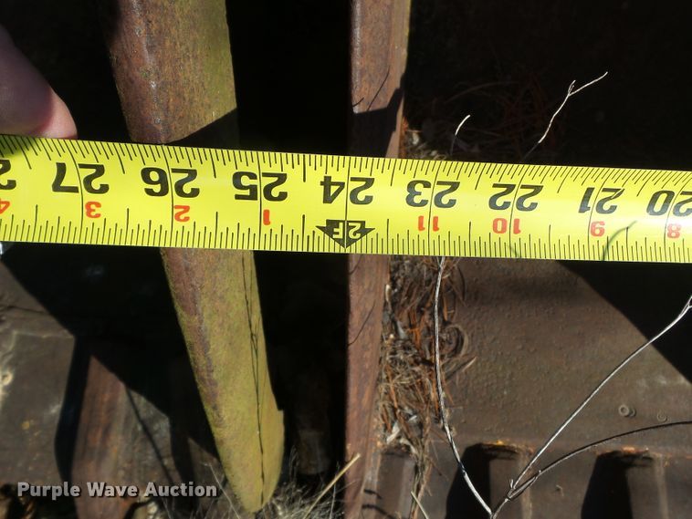 image for item DH7887 (4) backhoe buckets