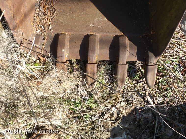 image for item DH7887 (4) backhoe buckets