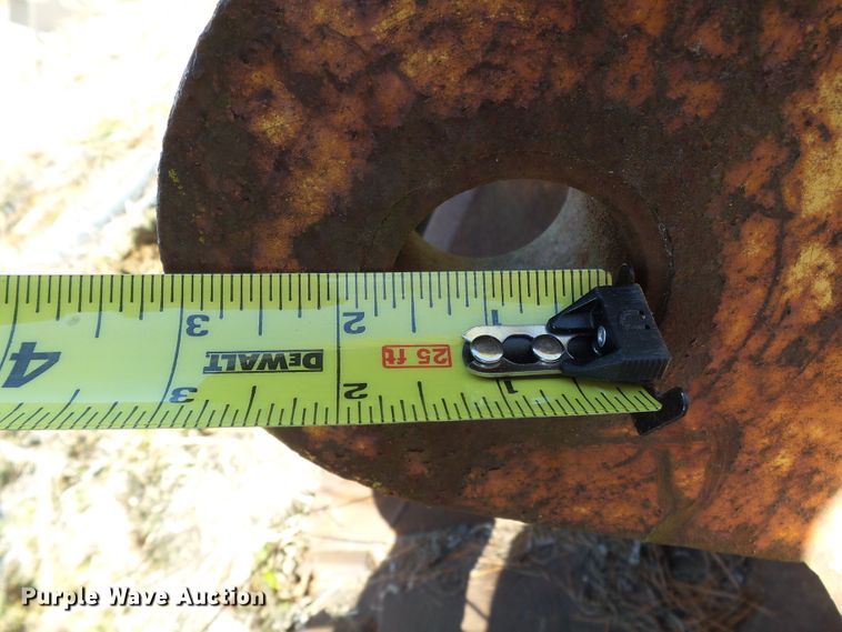 image for item DH7887 (4) backhoe buckets